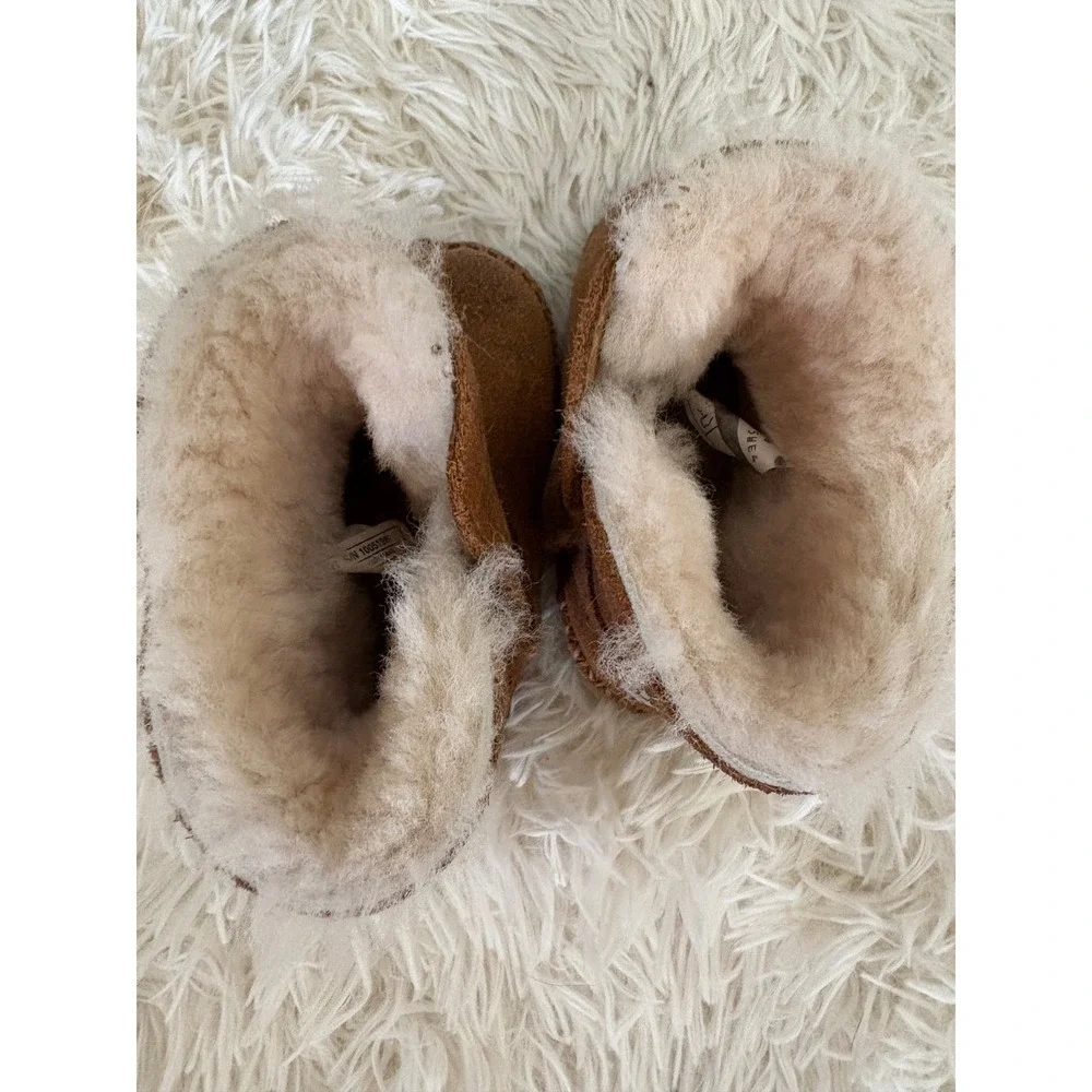 UGG Australia Brown Suede Leather Sheepskin Lined‎ Baby Infant 4/5 Boots Shoes